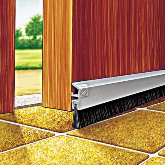 Bandă etanșare pentru ușă din aluminiu, cu perie și șuruburi, ELLEN, 1 m
