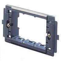 Suport de montare Gewiss System GW24201 cu 3 module pentru doze standard italian