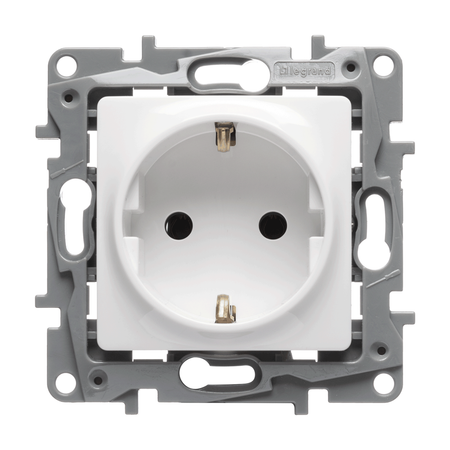 Priză Schuko 16 A 230 V alb pentru montaj încastrat, gamă Salbei Legrand