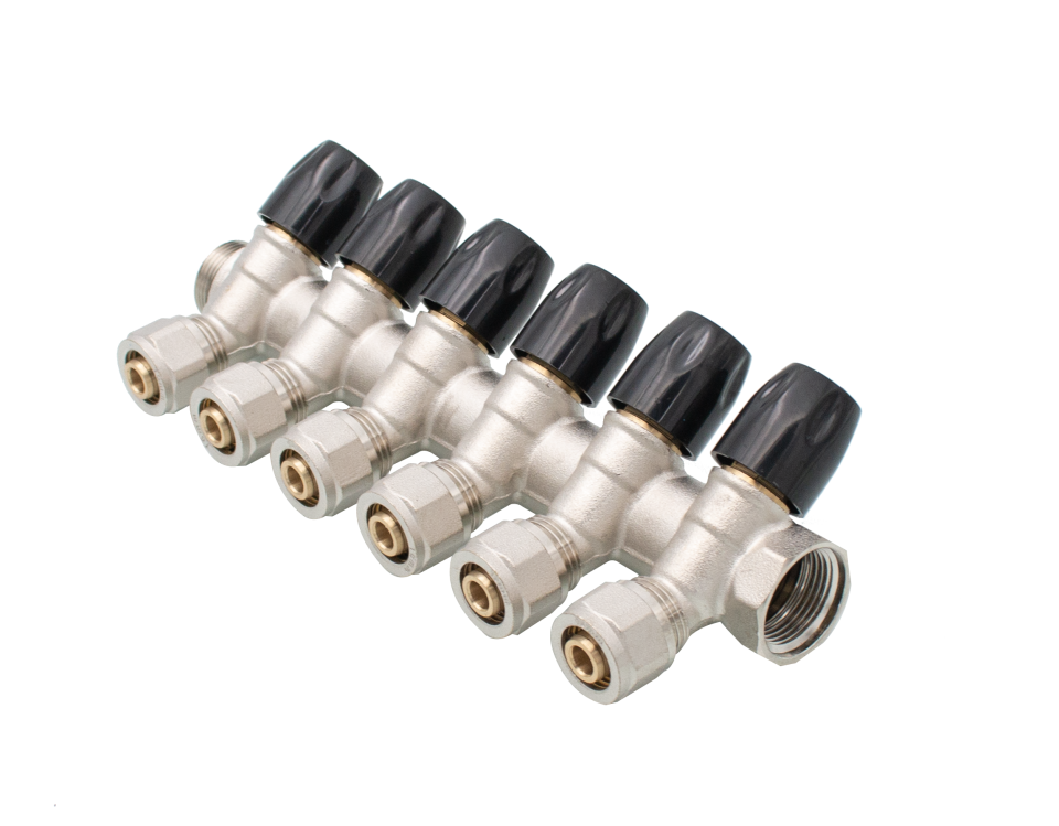 Distribuitor unghiular din alamă cromată cu 6 căi și filet lateral 3/4″, echipat cu euroconuri 16 × 2 × 1/2″