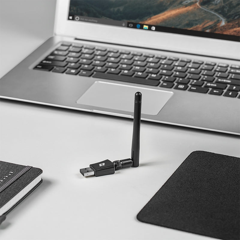 Adaptor USB WiFi cu antenă externă de 2 dBi pe benzi de 2,4/5 GHz Rebel KOM0640-5