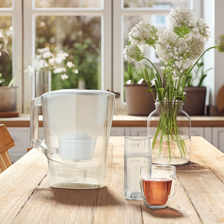 Cană filtrantă Aluna de 2,4 l cu sistem Maxtra Pro Brita KOMALUXL