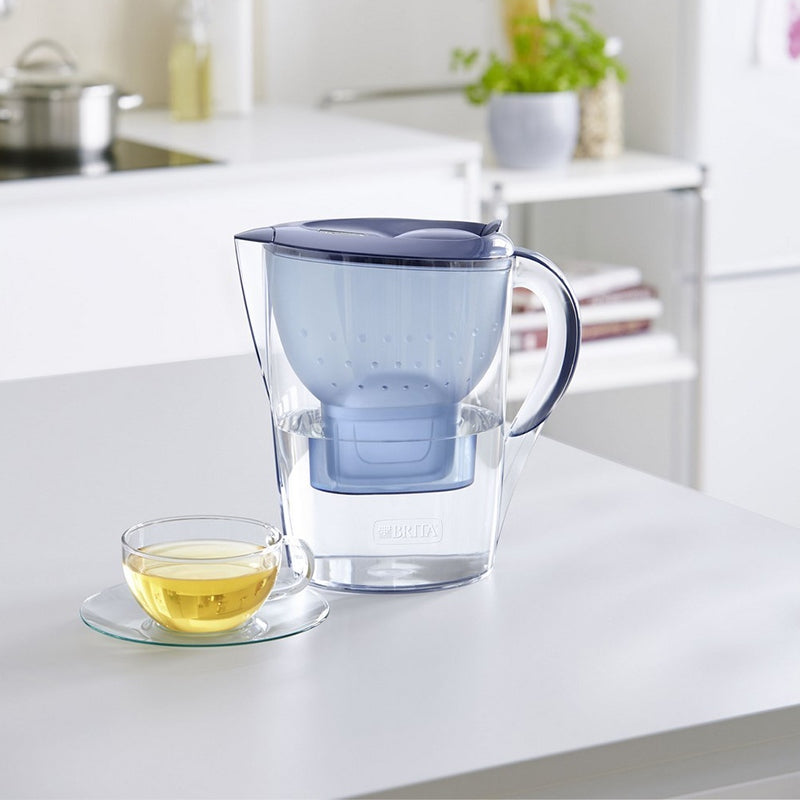 Cană filtrantă cu 4 cartușe MAXTRA+ Marella XL de 3,5 l Brita KOMMARXL4