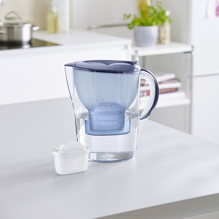 Cană filtrantă cu 4 cartușe MAXTRA+ Marella XL de 3,5 l Brita KOMMARXL4