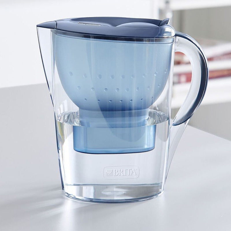 Cană filtrantă cu 4 cartușe MAXTRA+ Marella XL de 3,5 l Brita KOMMARXL4