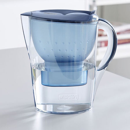 Cană filtrantă cu 4 cartușe MAXTRA+ Marella XL de 3,5 l Brita KOMMARXL4