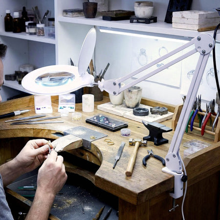 Lampă LED de 12 W cu lupă de 3 dioptrii și braț reglabil Velamp LE006