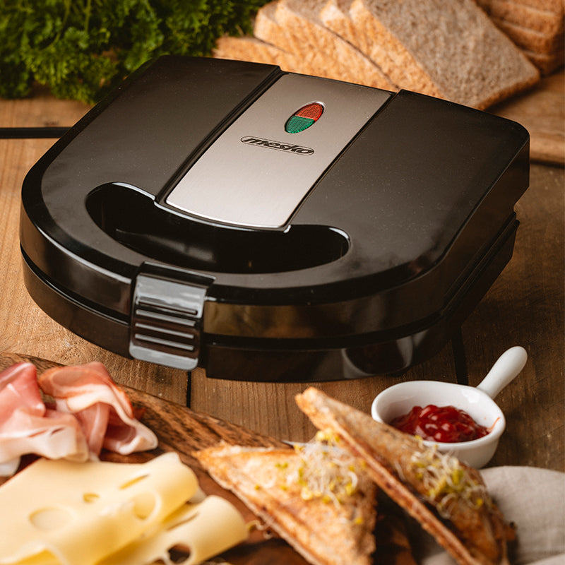 Aparat pentru sandwichuri 3 în 1 cu plăci pentru vafe și grătar 1000 W Mesko MS3045