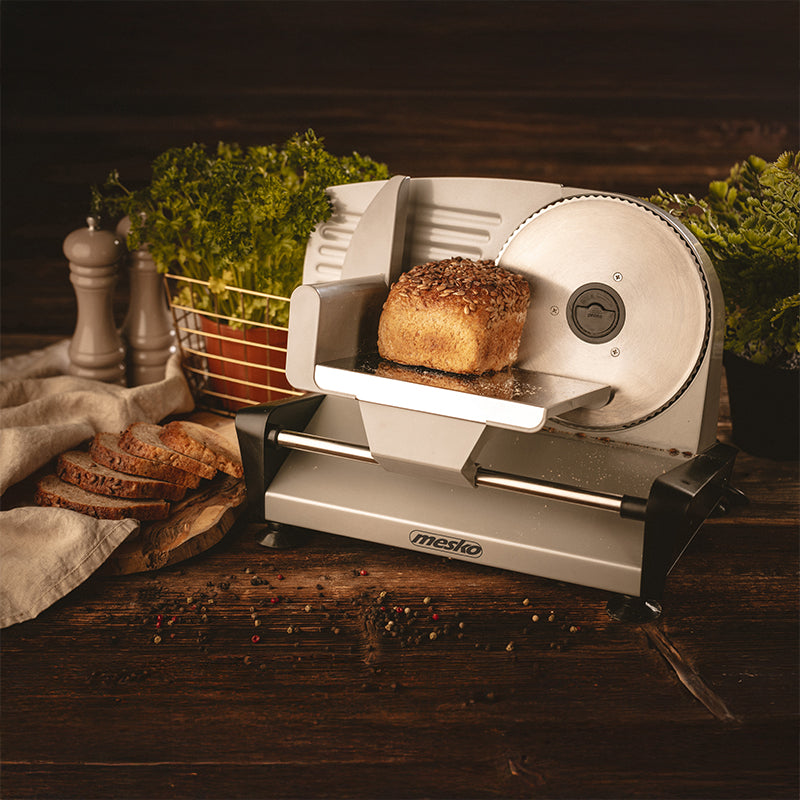 Feliator alimentar electric cu cuțit din inox de 19 cm și grosime de 0-15 mm Mesko MS4704