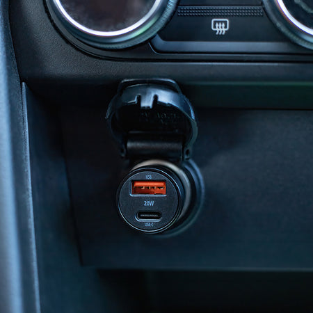Încărcător auto MXCC-04 cu USB-A și USB-C de 20 W și cablu USB-C 60 W Maxlife OEM0400390