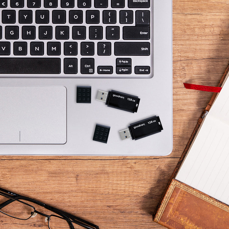 Stick memorie USB de 256 GB cu USB 3.2 Gen 1 UME3 Goodram PLYFD256GGUM3