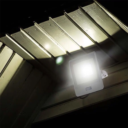 Reflector LED SMD 30 W 6400K IP65 cu senzor mișcare alb V-Tac SKU-20300
