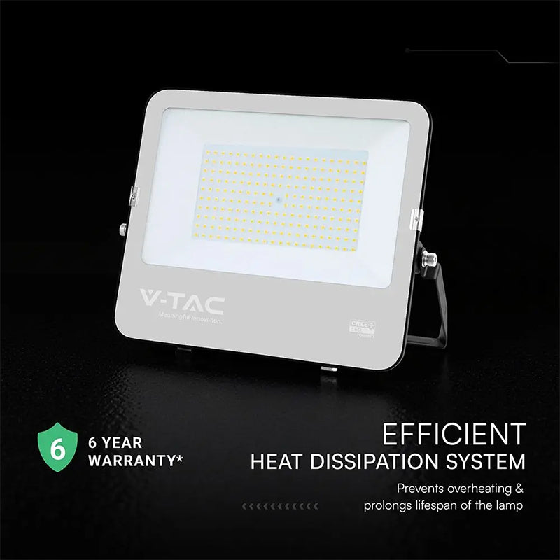 Reflector LED 150W 135 lm/W IP65 negru, cip CREE, V-Tac SKU-232026