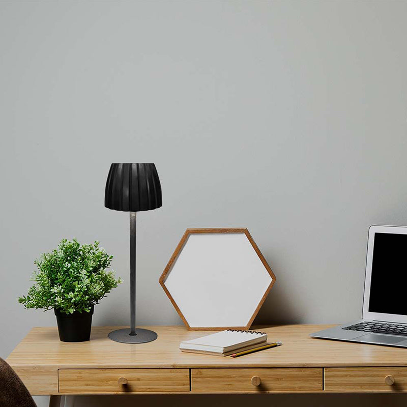Lampă LED de birou 2,7 W dimabilă cu 3 culori de lumină și baterie V-Tac
