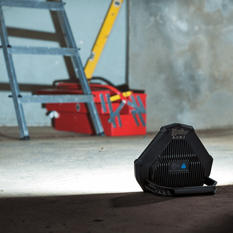 Lanternă de lucru cu LED COB Workflex Stadium de 1450 lm cu acumulator Varta VAR-WFS