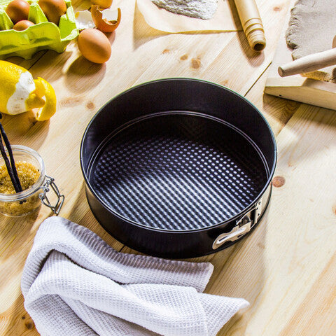Formă de tort cu bază detașabilă SNB Black, înveliș non-stick