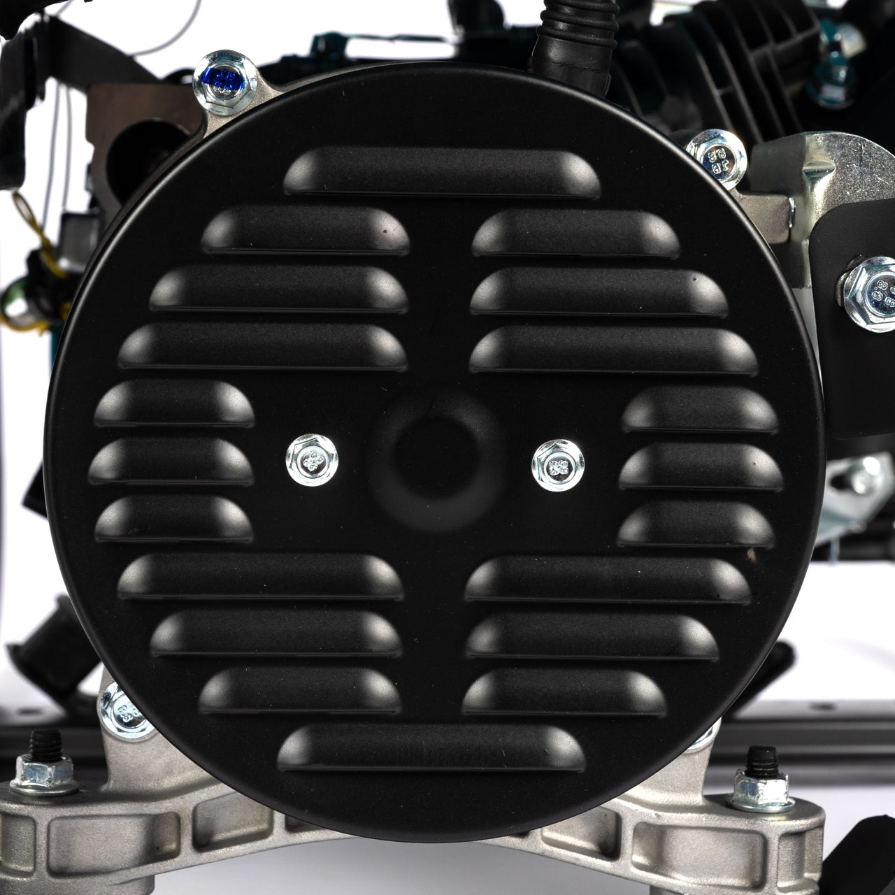 Generator Detoolz 2.5 kW, 2 prize 230V benzină, 4T, pornire manuală, 15 L fără roți Detoolz DZ-C336