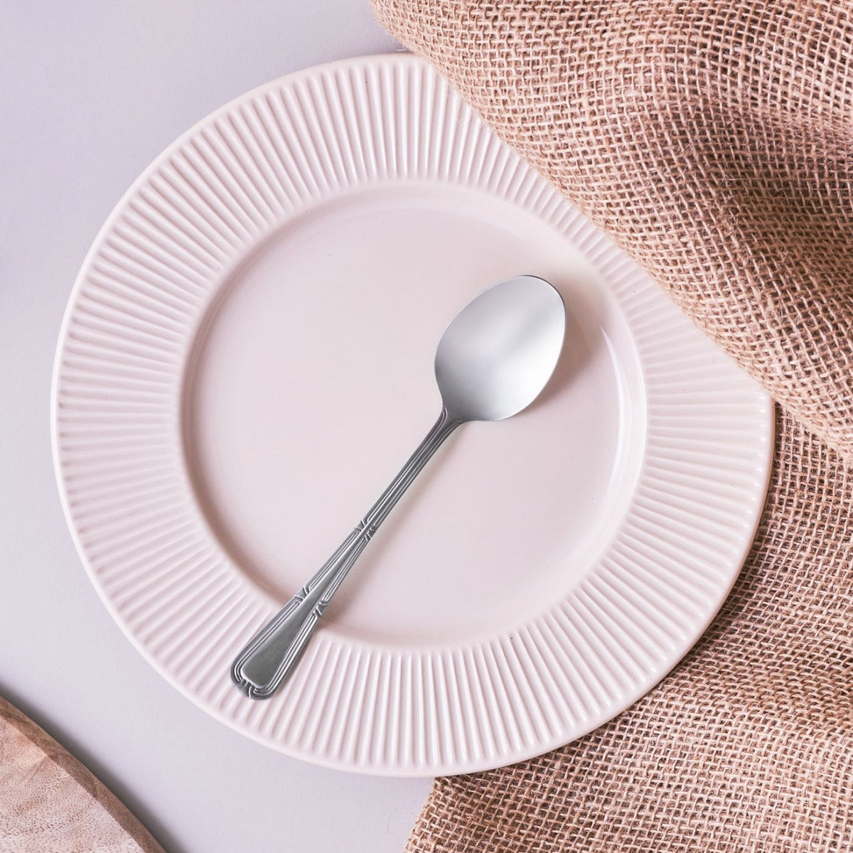 Lingură de masă 19.5 cm Natalia, oțel inoxidabil, design clasic, ușor de curățat DOMOTTI 89542