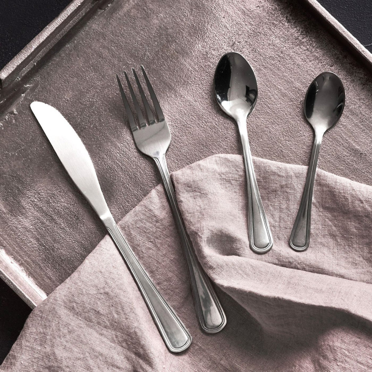 Set tacâmuri inox, 6 persoane, model London, DOMOTTI 30 piese, lingurițe cafea